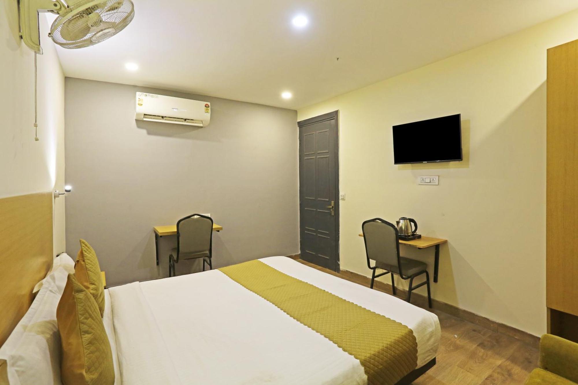 Hotel Twamev Residency Uttam Nagar Couple Friendly Delhi Kültér fotó