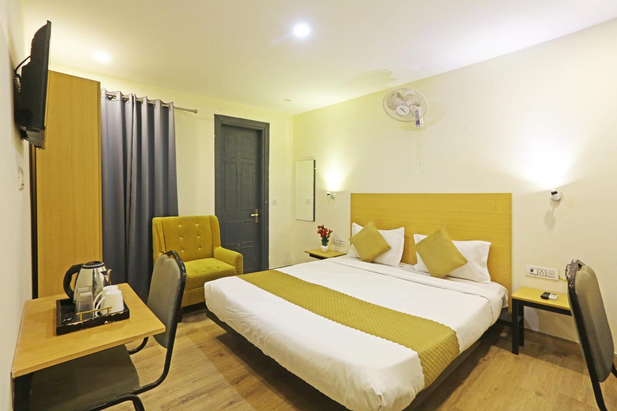 Hotel Twamev Residency Uttam Nagar Couple Friendly Delhi Kültér fotó