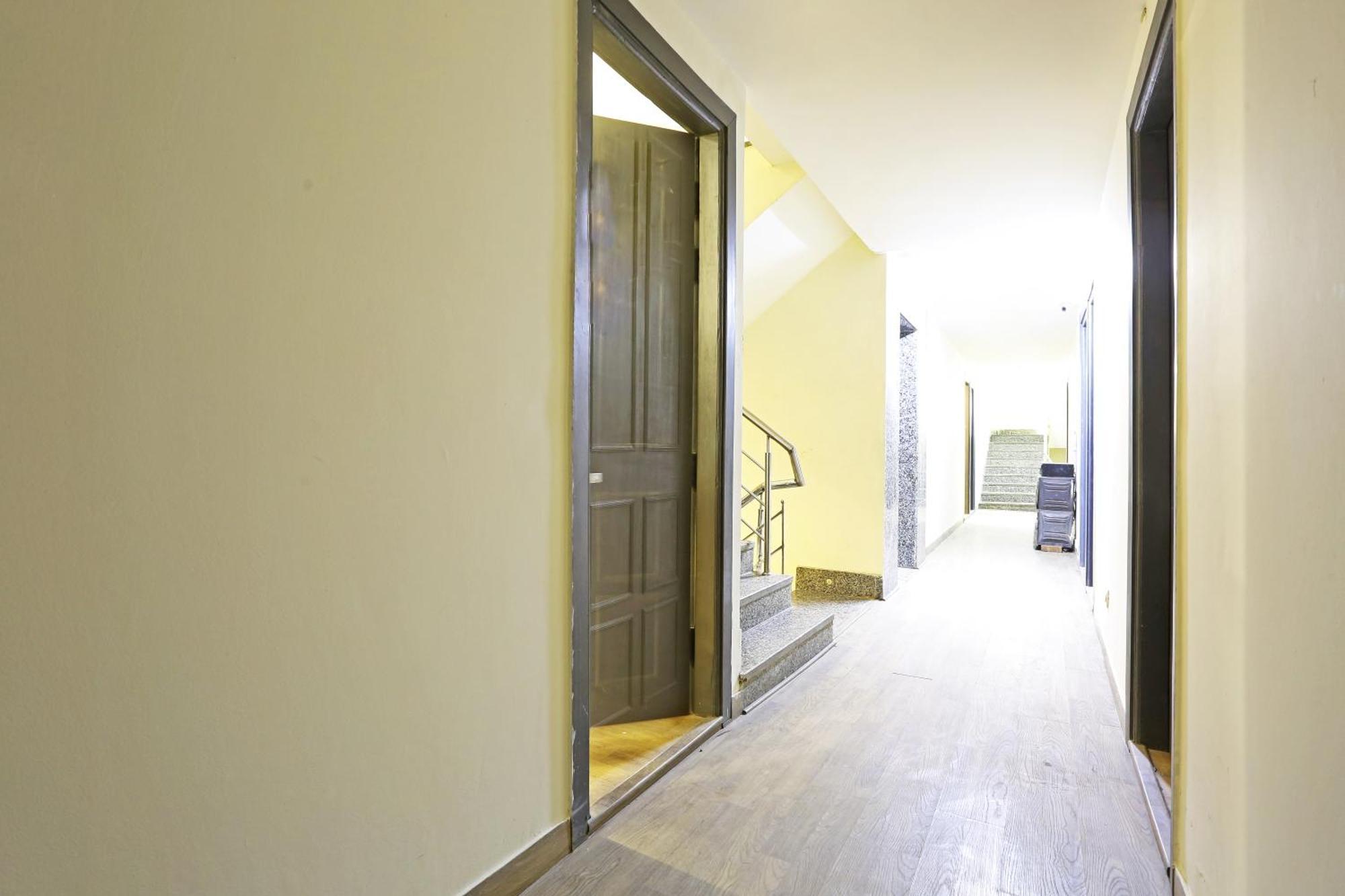 Hotel Twamev Residency Uttam Nagar Couple Friendly Delhi Kültér fotó